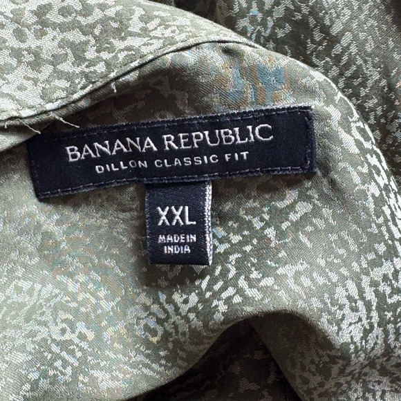 Banana Republic Utility Dillon Classic Fit with Roll Tab blouse - Picture 5 of 8